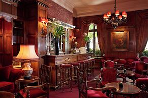 Hotel Raphael