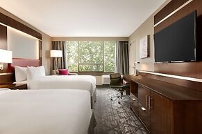 DoubleTree by Hilton Toronto Airport West