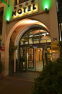 Opera Cadet Hotel