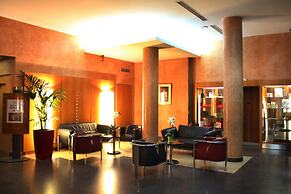 Opera Cadet Hotel