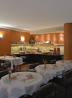 Opera Cadet Hotel