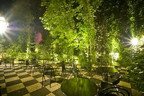 Opera Cadet Hotel