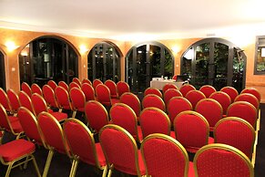 Opera Cadet Hotel
