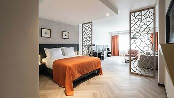 Hyllit Hotel