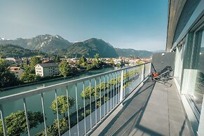 HOP Apartments & Suites