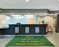 Quality Inn & Suites Grand Prairie South