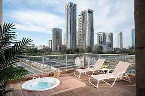 Leonardo Plaza City Tower