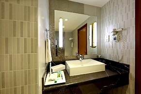 Excelsior Hotel Downtown