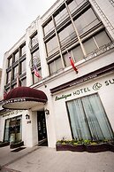 Peterborough Inn & Suites Hotel