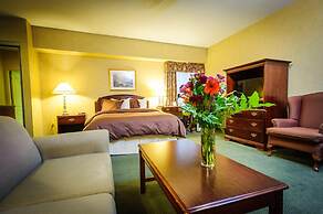 Peterborough Inn & Suites Hotel