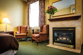 Peterborough Inn & Suites Hotel