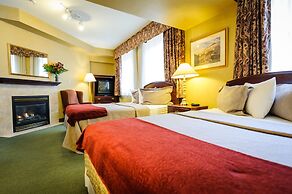 Peterborough Inn & Suites Hotel
