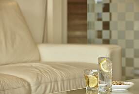 Lucy Hotel