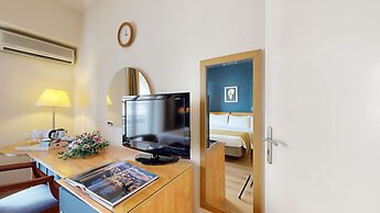 Lucy Hotel