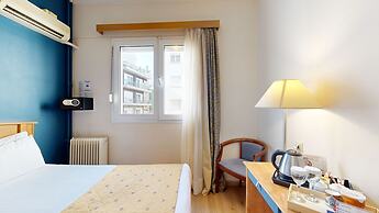 Lucy Hotel