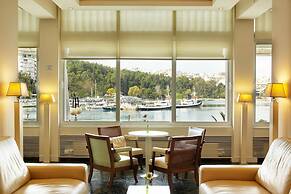Lucy Hotel