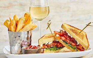 Courtyard by Marriott Worcester