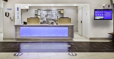 Holiday Inn Express & Suites Langley by IHG