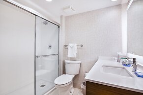 Holiday Inn Express & Suites Langley by IHG
