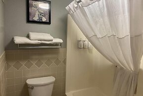 AmericInn by Wyndham Austin