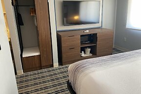 AmericInn by Wyndham Austin