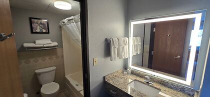 AmericInn by Wyndham Austin