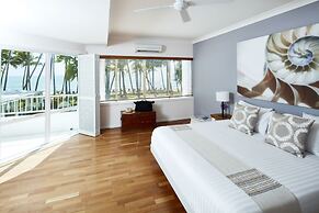 Alamanda Palm Cove by Lancemore