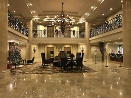 The Paramount Hotel
