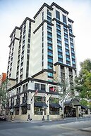 The Paramount Hotel