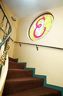 Embajadores Hotel