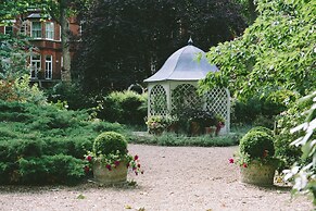 Henley House Hotel