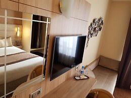 Hotel Champerret Elysees