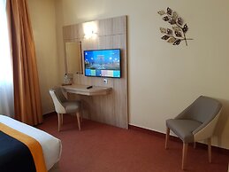 Hotel Champerret Elysees