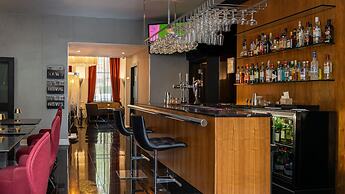 The Queen's Gate Hotel