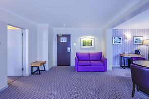 Gloucester Robinswood Hotel by Sunday