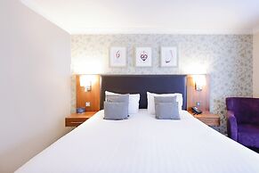 Gloucester Robinswood Hotel by Sunday