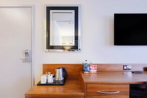 Gloucester Robinswood Hotel by Sunday
