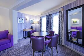 Gloucester Robinswood Hotel by Sunday