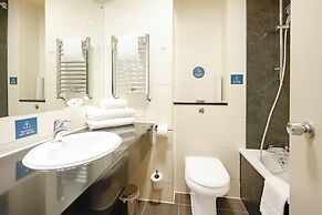 Gloucester Robinswood Hotel by Sunday