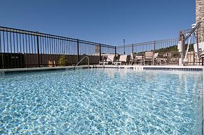 Holiday Inn Express & Suites Johnstown by IHG