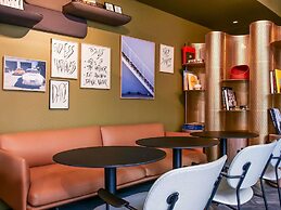 Tribe Paris Batignolles