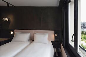 Tribe Paris Batignolles