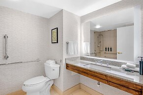 DoubleTree by Hilton Spokane City Center