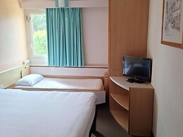 ibis Setubal