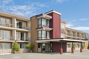 Travelodge by Wyndham Nanaimo