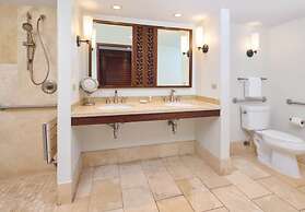 Royal Lahaina Resort & Bungalows