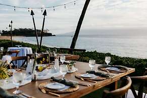 Royal Lahaina Resort & Bungalows