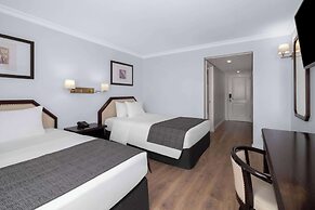 Wyndham Garden Santiago Kennedy