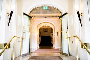 The Angel Hotel