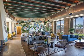 Dan Accadia Hotel